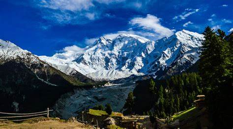 Restaurant dining Rama Lake View Hotel Pakistani cuisine Gilgit